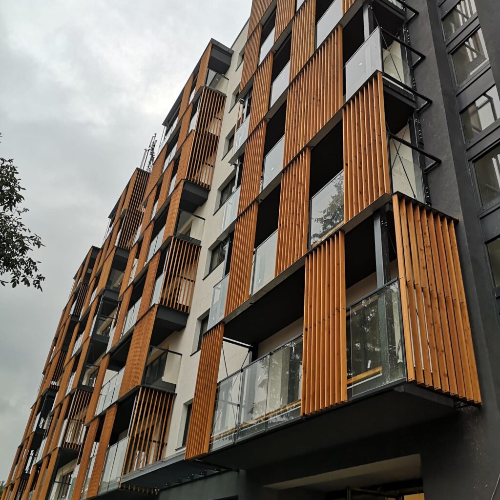 Fasádní obklad z akátového dřeva