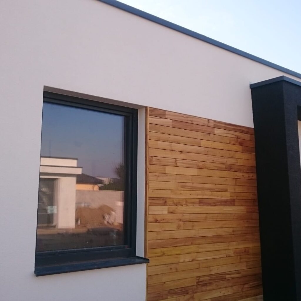 Fasádní obklad z akátového dřeva