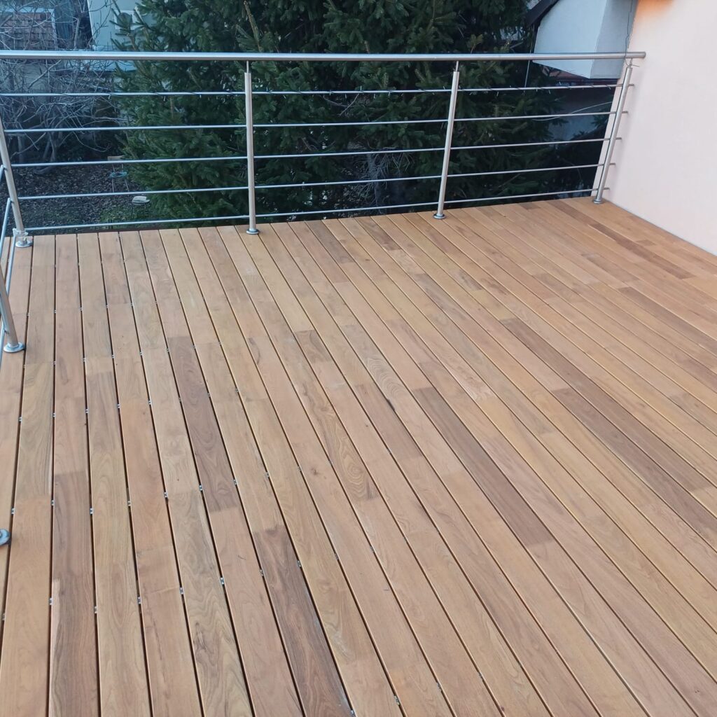 Terasa z akátového dřeva