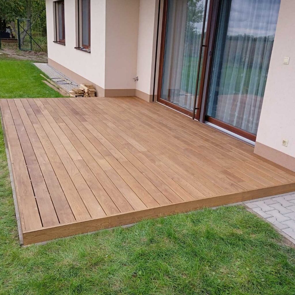 Terasa z akátového dřeva