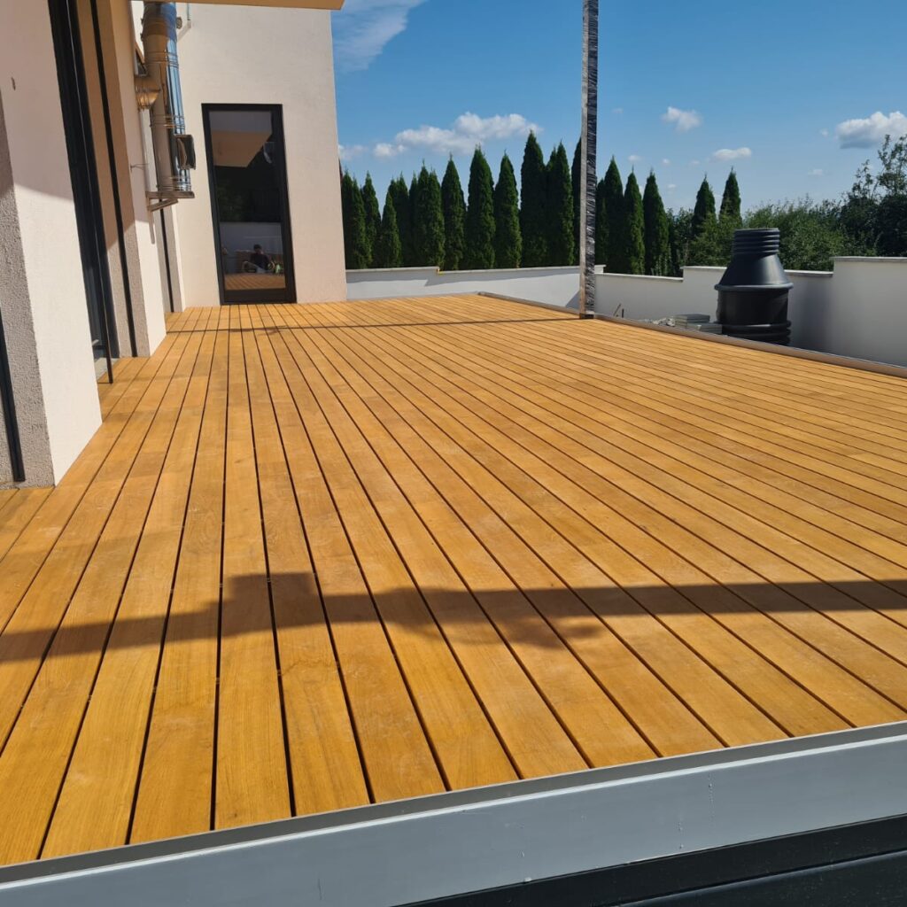 Terasa z akátového dřeva