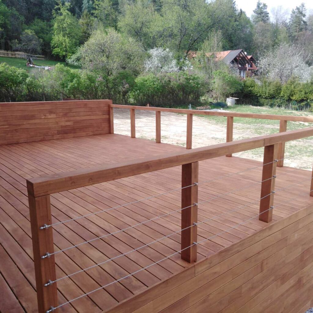 Terasa z akátového dřeva