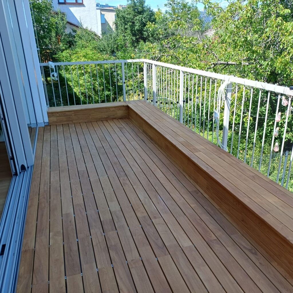 Terasa z akátového dřeva