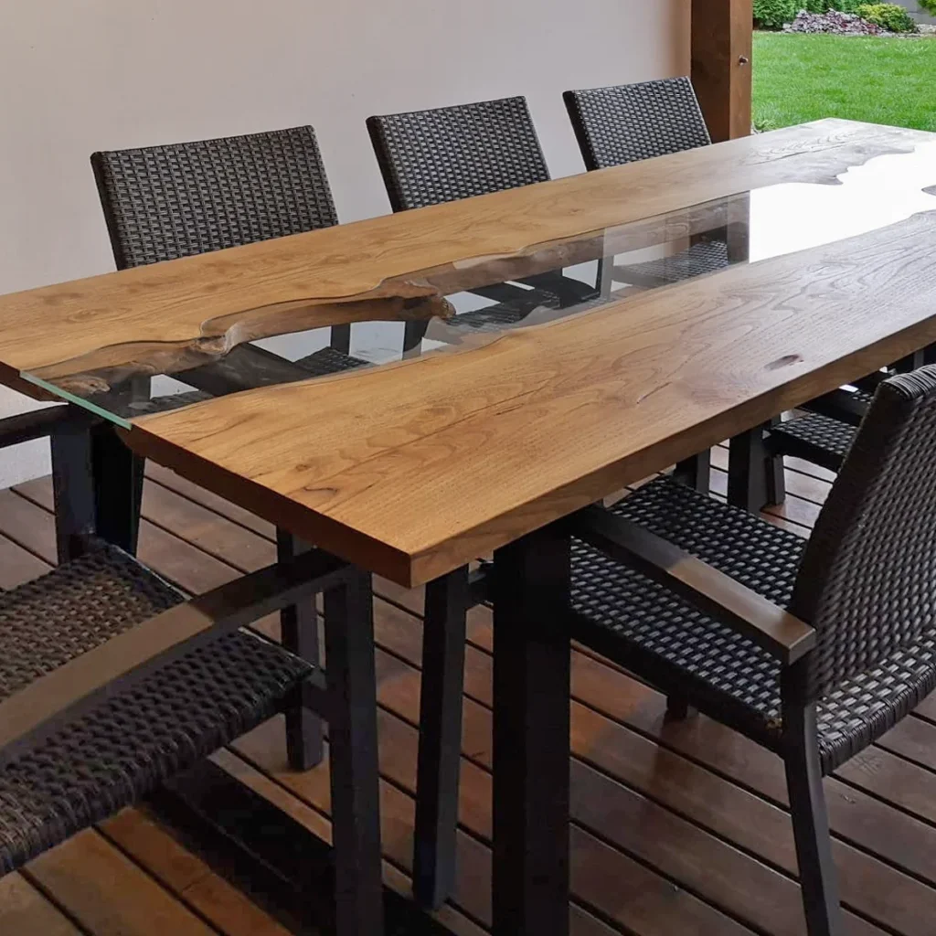 Zakázková výroba z akátového dřeva